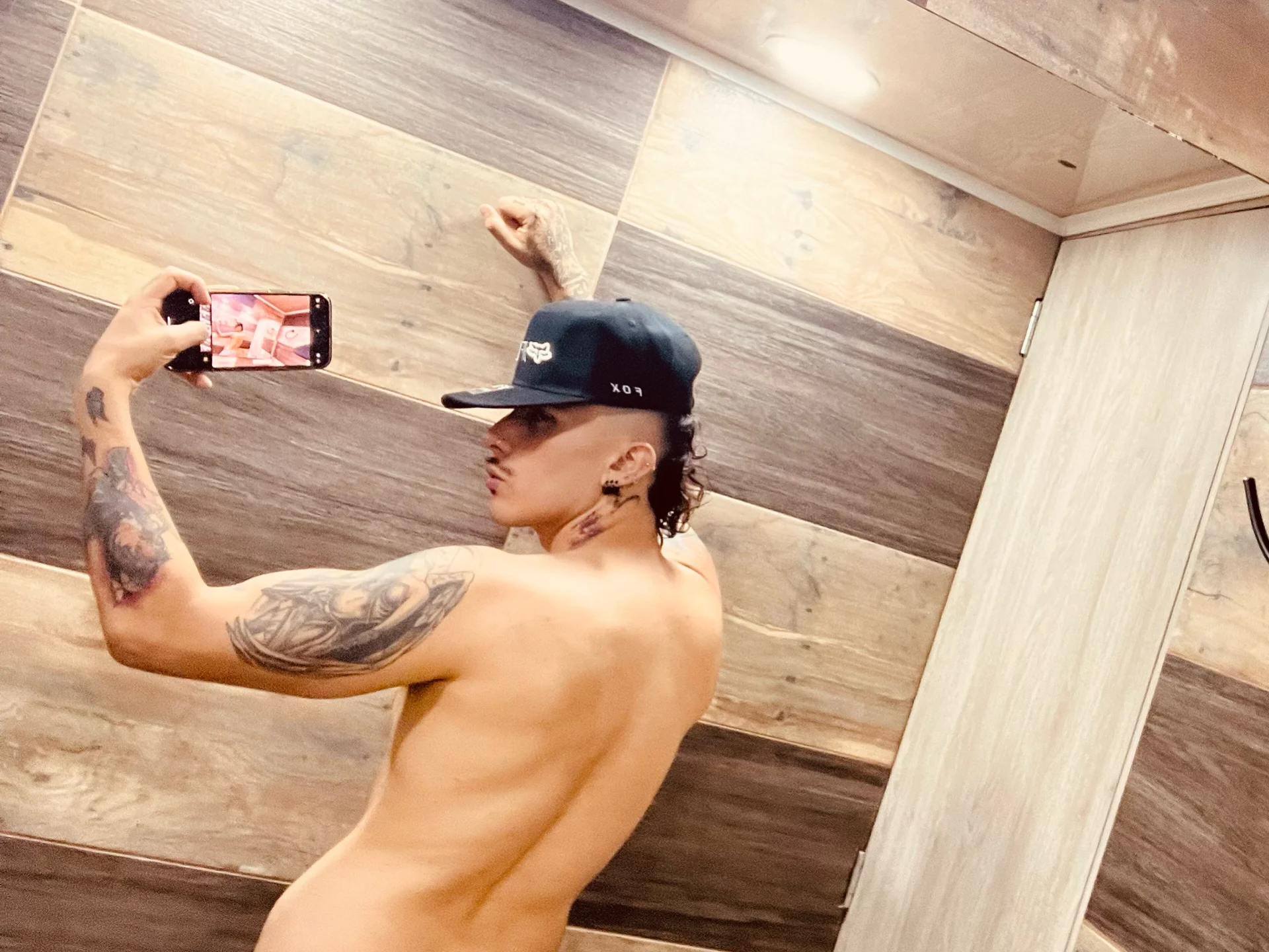 XXX Porn Photo of Nude archie_1234 4