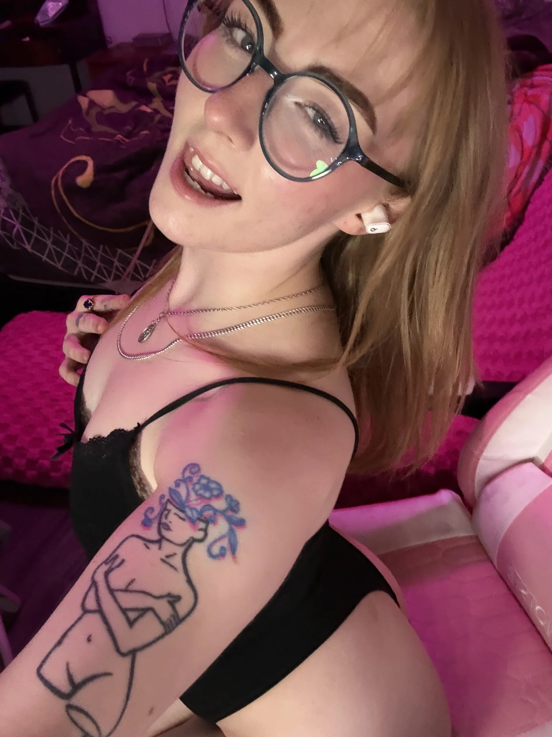 XXX Porn Photo of Nude fxckbxnny 4
