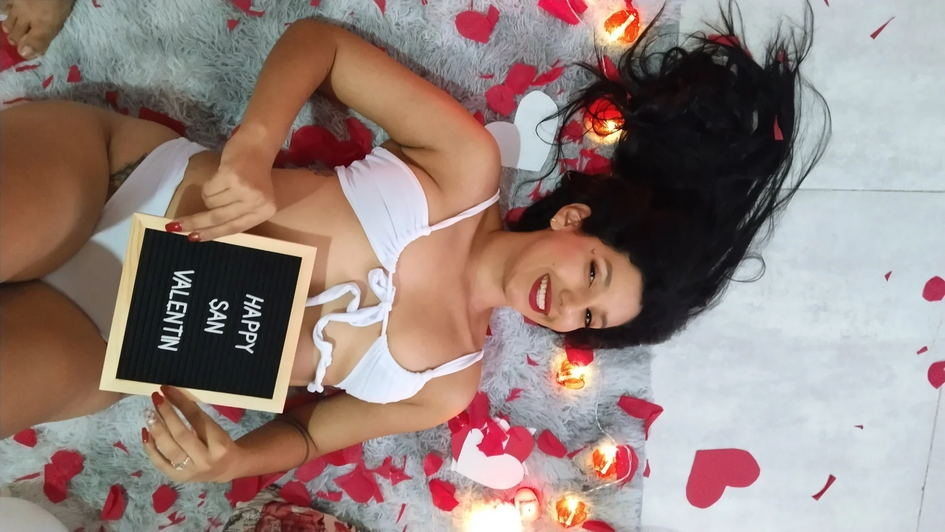XXX Porn Photo of Nude emmariders2 11