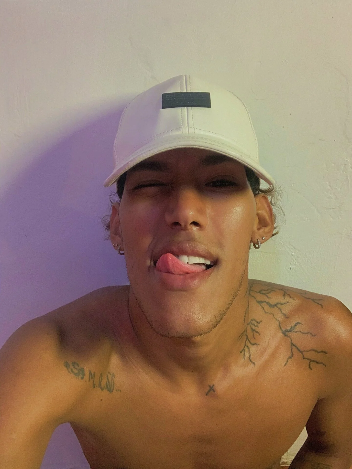 XXX Porn Photo of Nude GREEN_BOYS 15