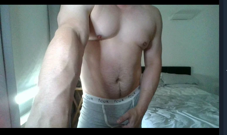 XXX Porn Photo of Nude Nizzlivecam 4