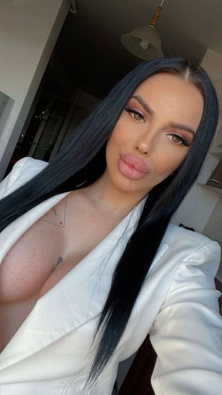 XXX Porn Photo of Nude VelmaEvans 6