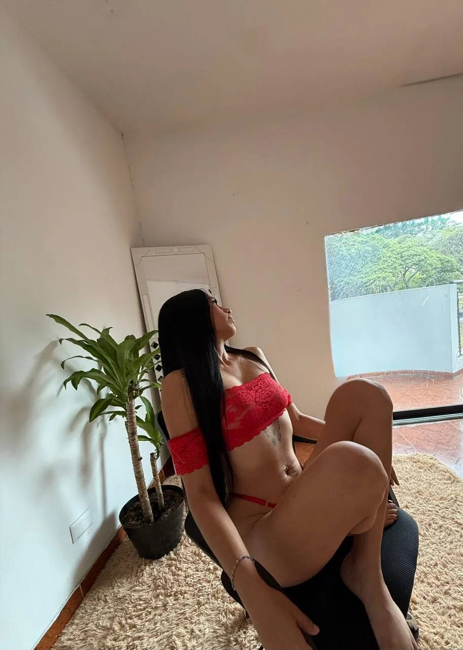 XXX Porn Photo of Nude isa_rousse25 24