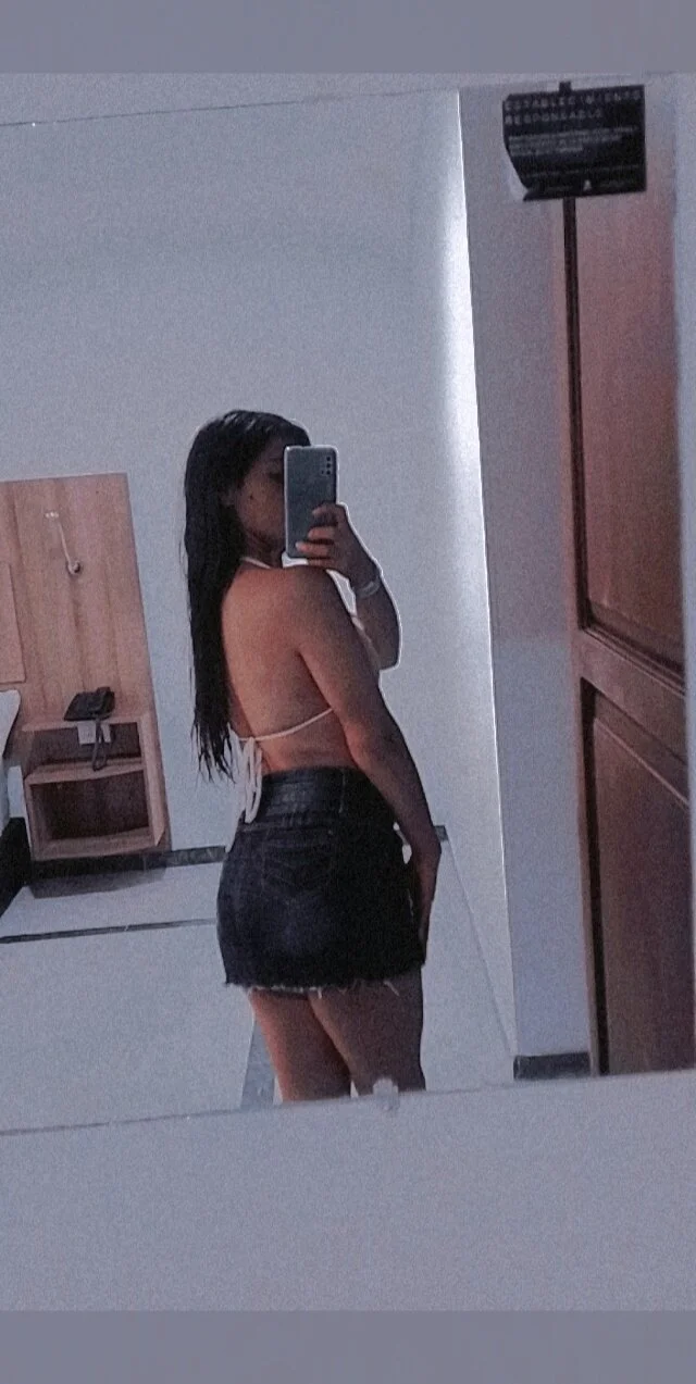 XXX Porn Photo of Nude miaoconell 2