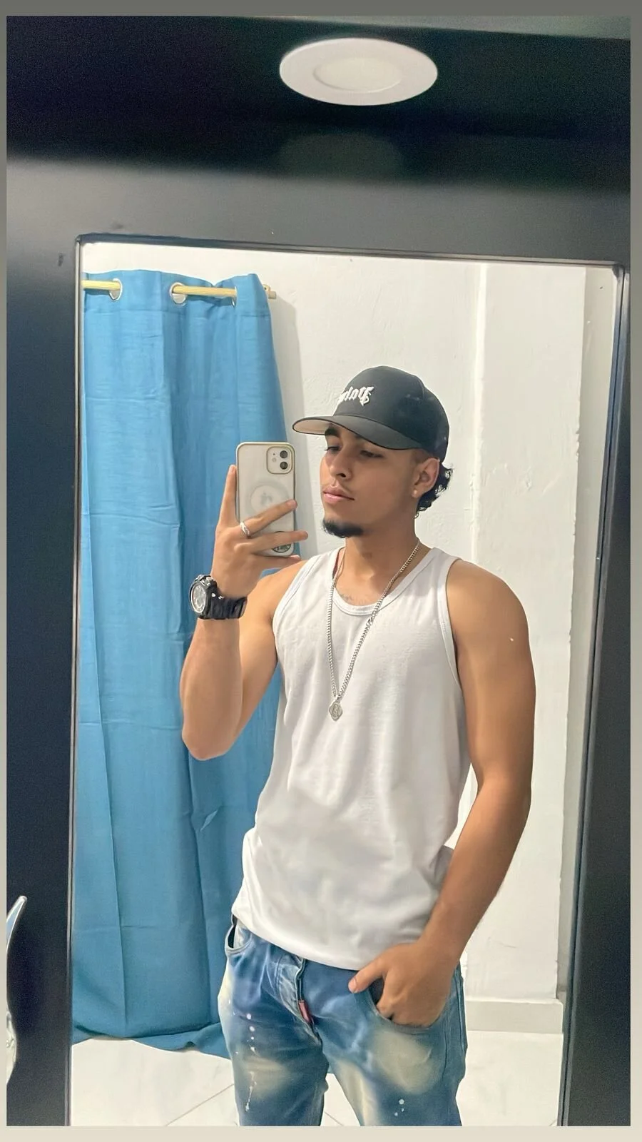 XXX Porn Photo of Nude victor_ospina 1