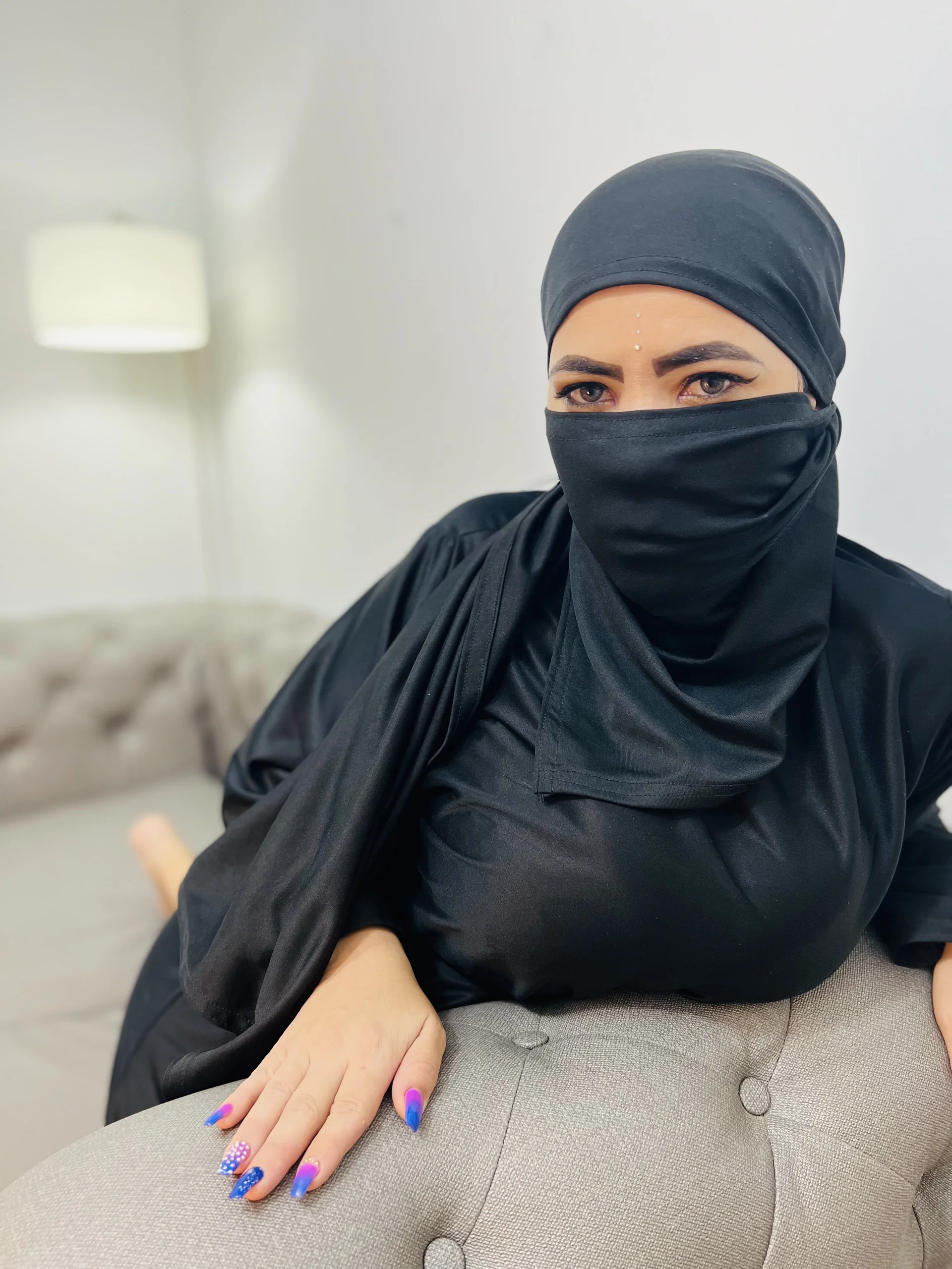 XXX Porn Photo of Nude Dounia_nagi 2