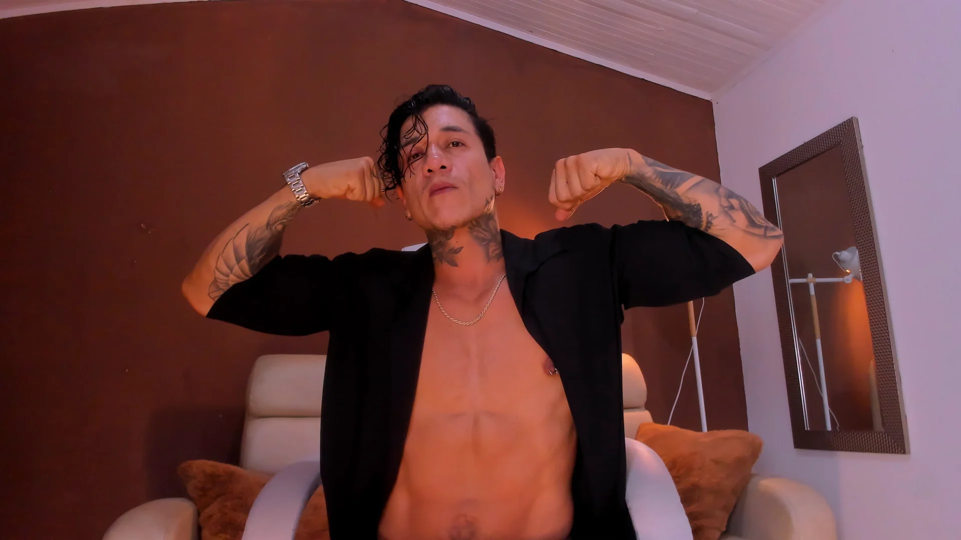 XXX Porn Photo of Nude Dantesuarez28 12