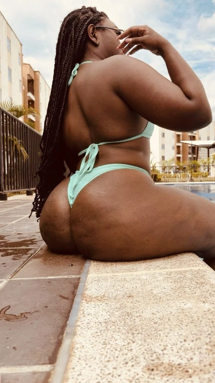 XXX Porn Photo of Nude ZahhyFrequency 106