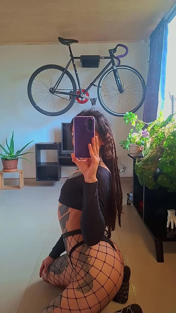 XXX Porn Photo of Nude Mia_Goth 10