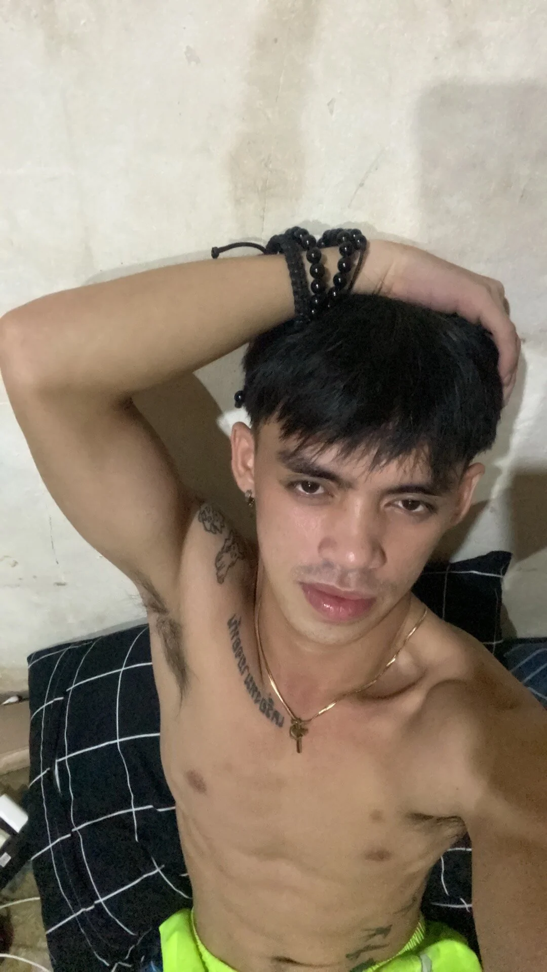 XXX Porn Photo of Nude urhunky_boy 3