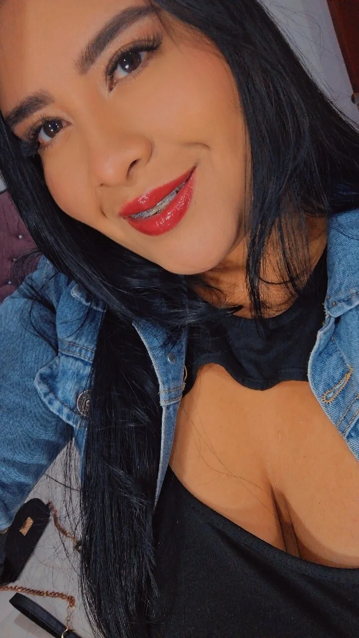 XXX Porn Photo of Nude Kira_vega 1