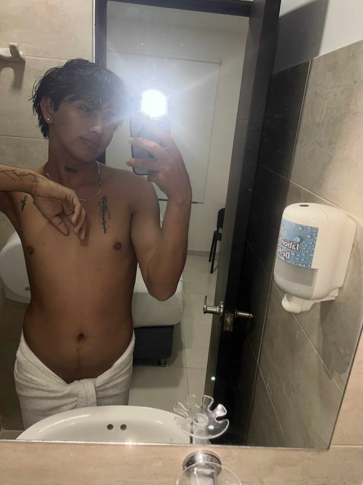 XXX Porn Photo of Nude arion__sherwind 3