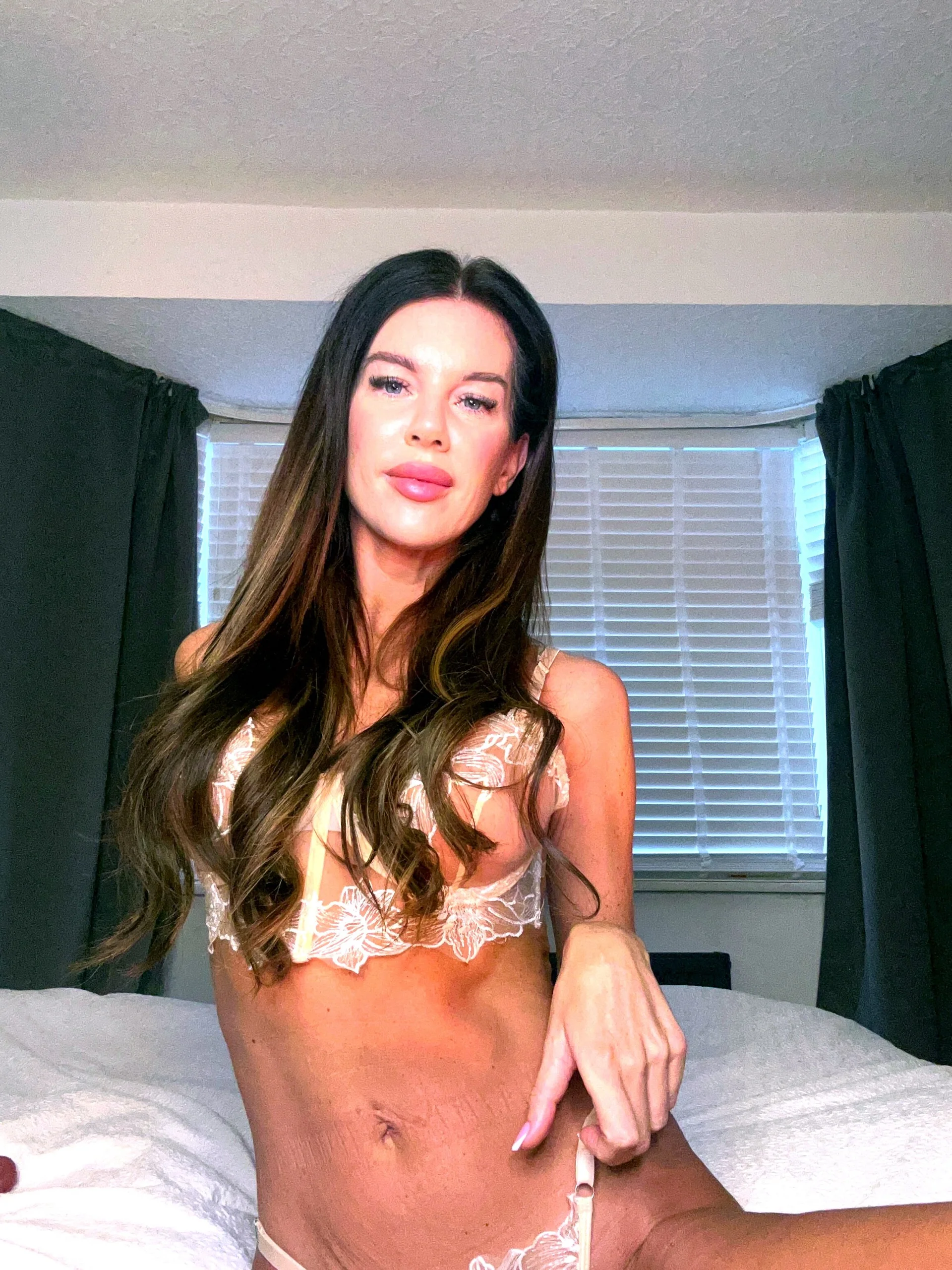 XXX Porn Photo of Nude LaceysRoom 9