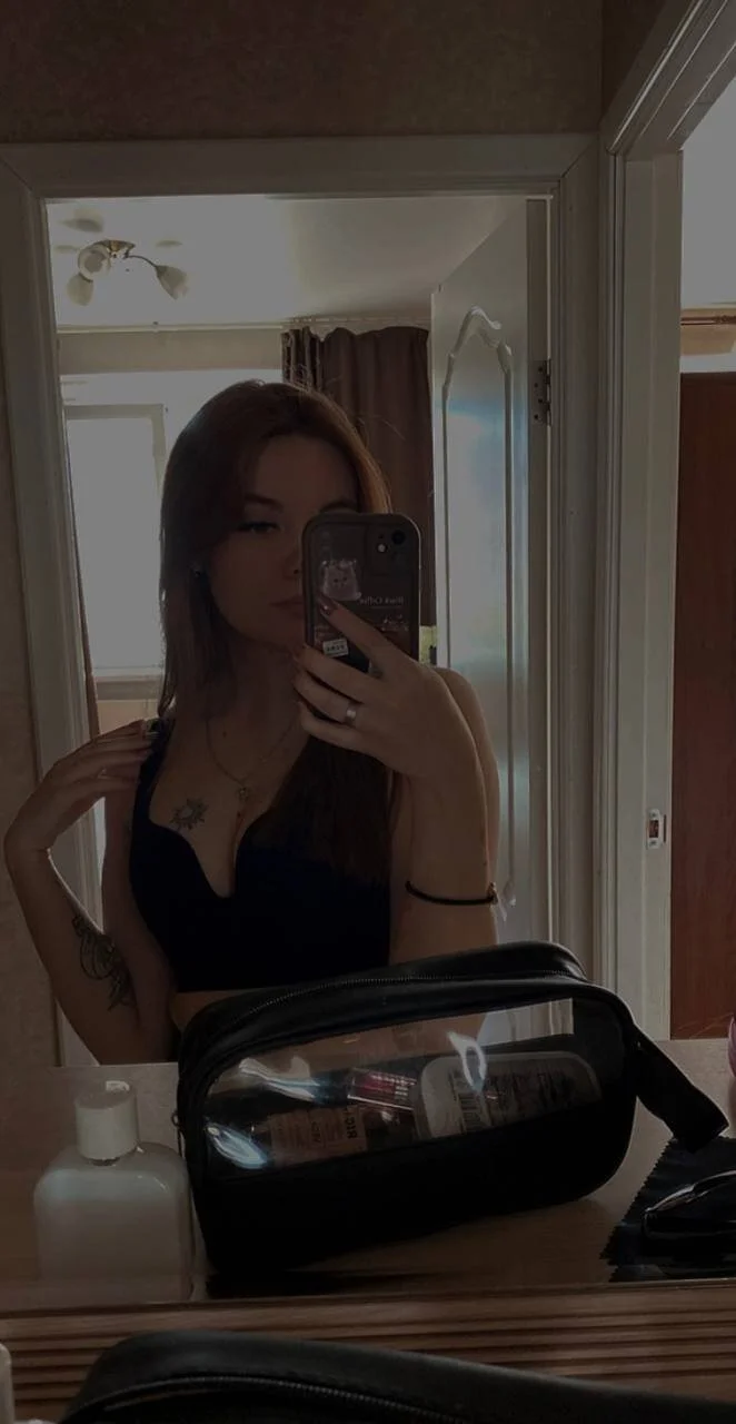 XXX Porn Photo of Nude Foxy_Well 1