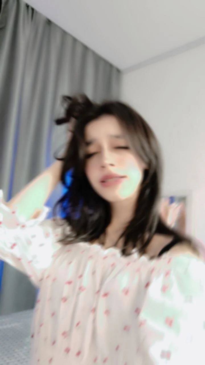 XXX Porn Photo of Nude Dreamymuse 1