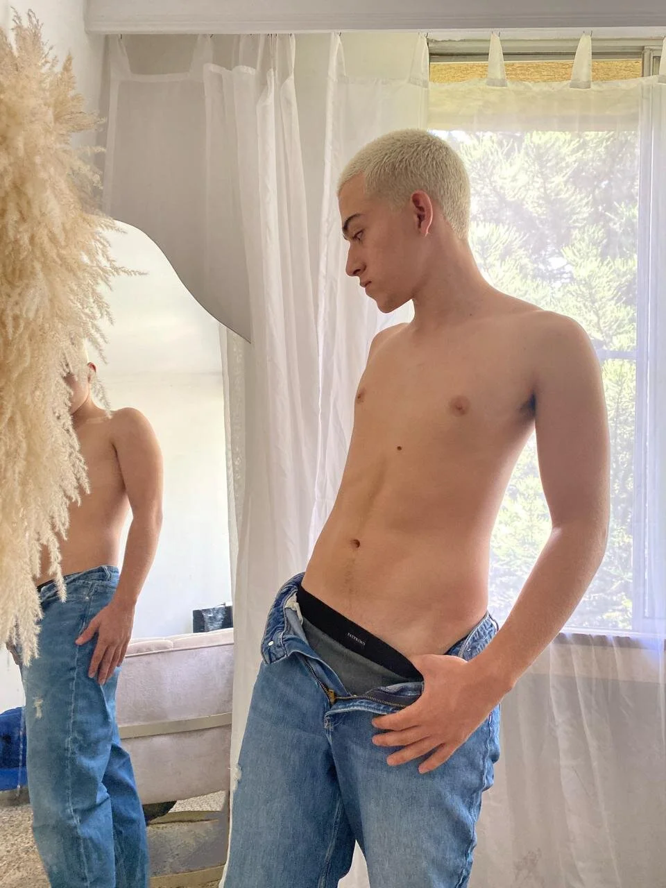XXX Porn Photo of Nude oliver___saint 5
