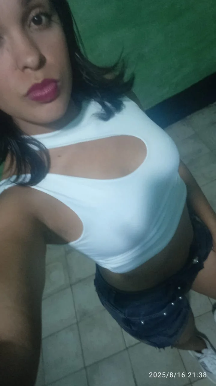 XXX Porn Photo of Nude smallkarlakarla 26