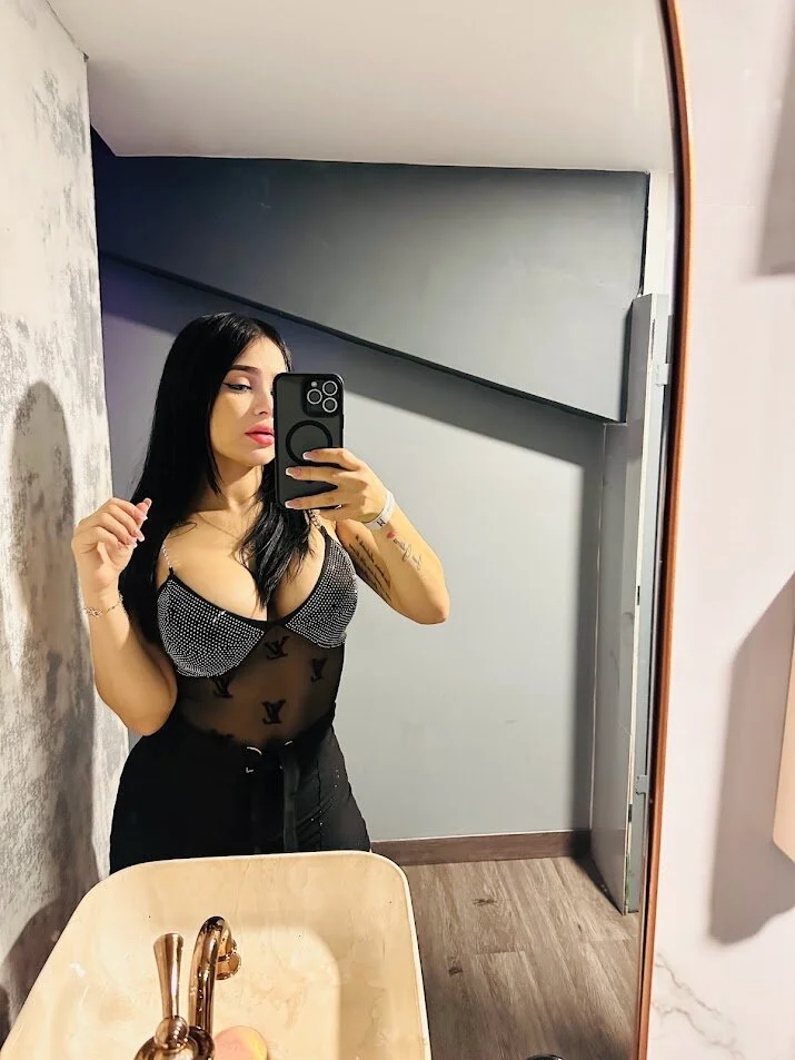 XXX Porn Photo of Nude sarascottt 5