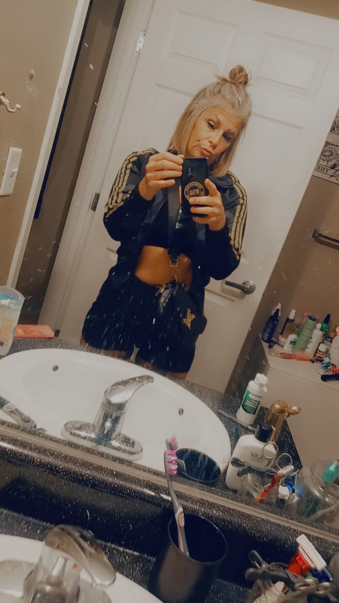 XXX Porn Photo of Nude ShawtyThickGilf 1