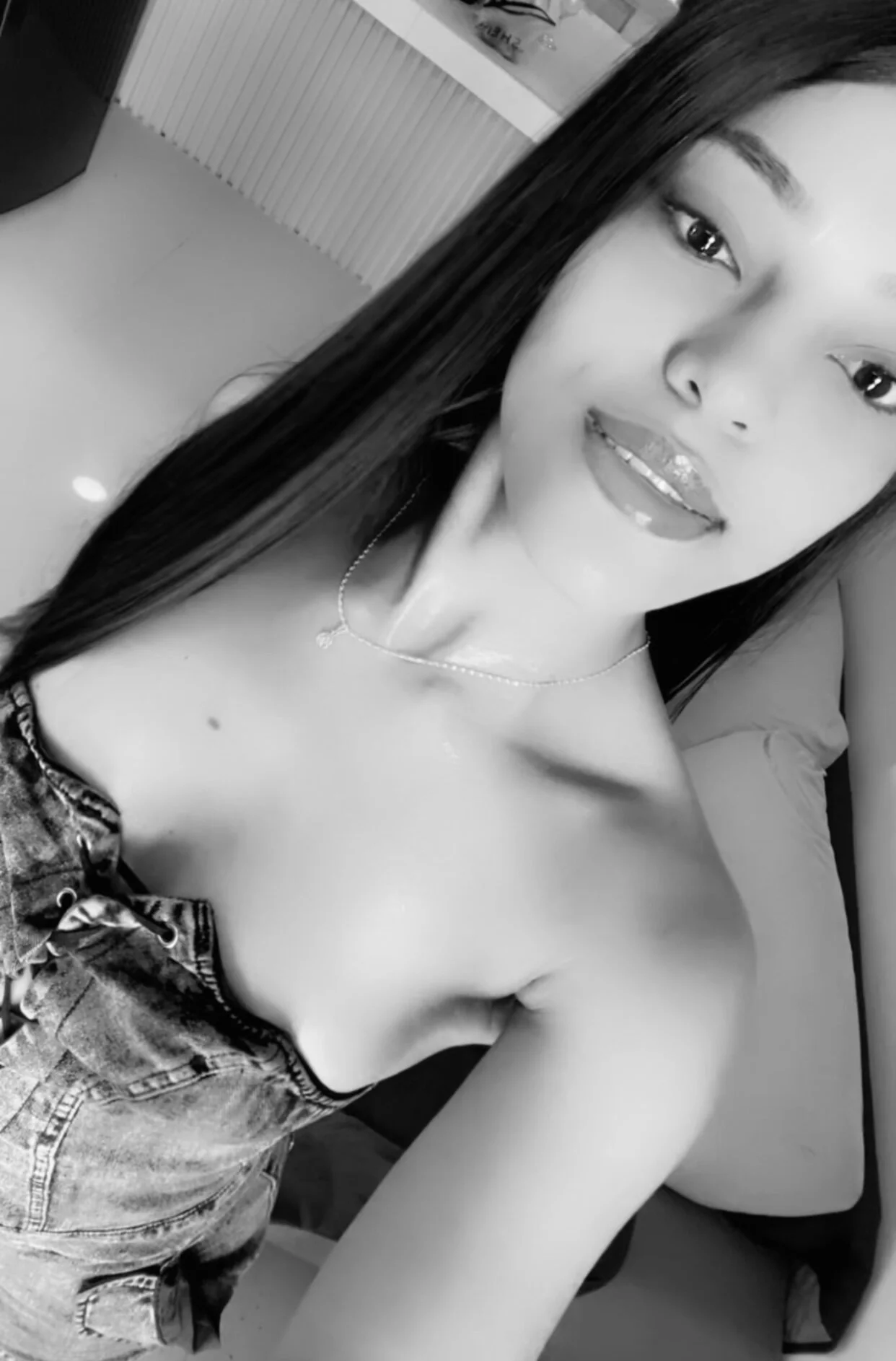 XXX Porn Photo of Nude Brunette_sexy_hot 3