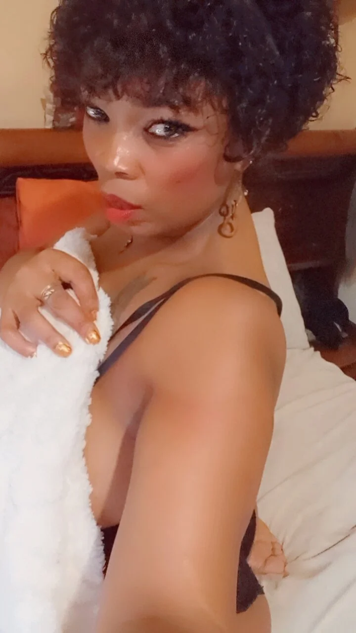 XXX Porn Photo of Nude Gucci_Bx 475