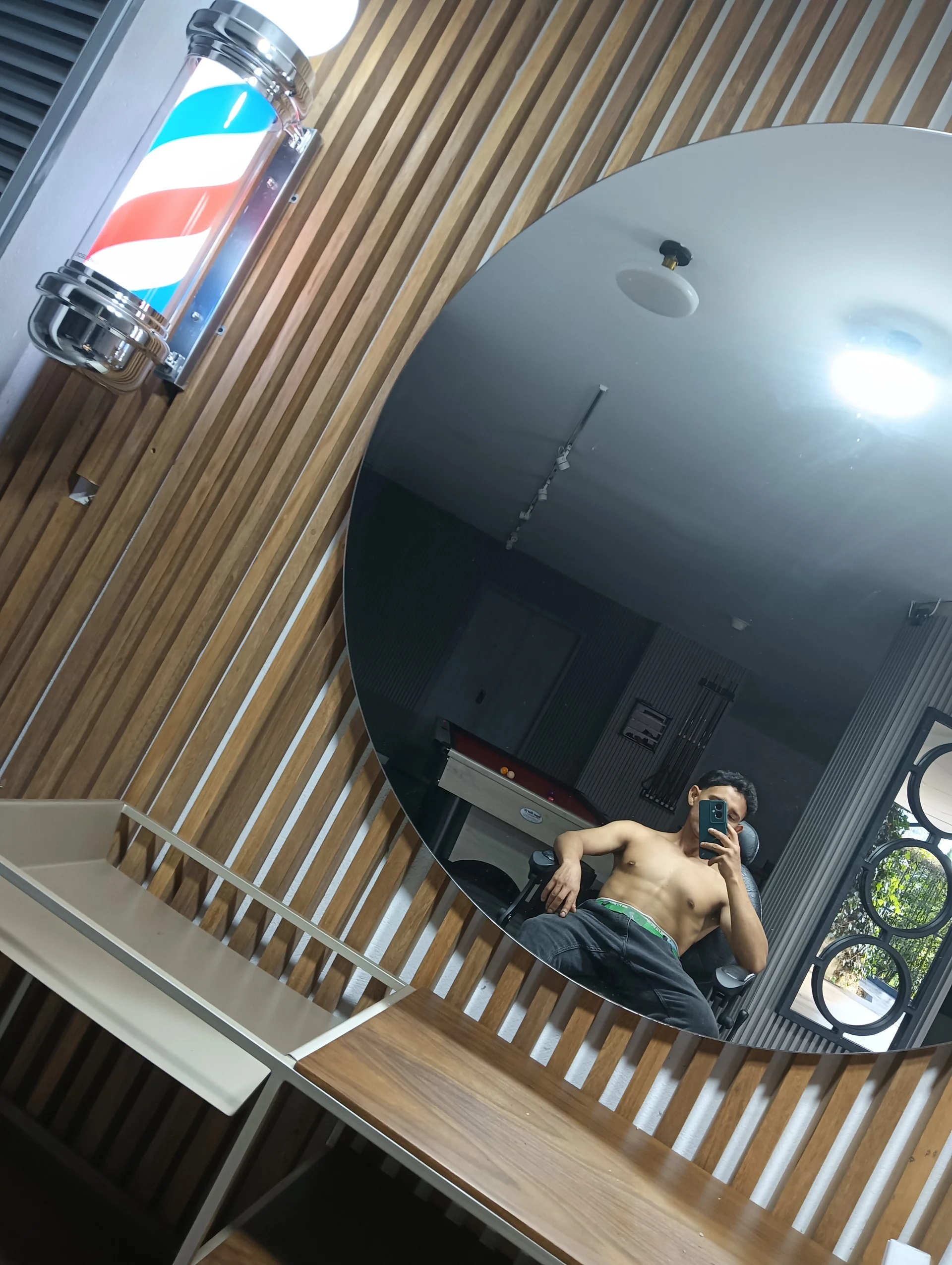 XXX Porn Photo of Nude GatingShadow 1