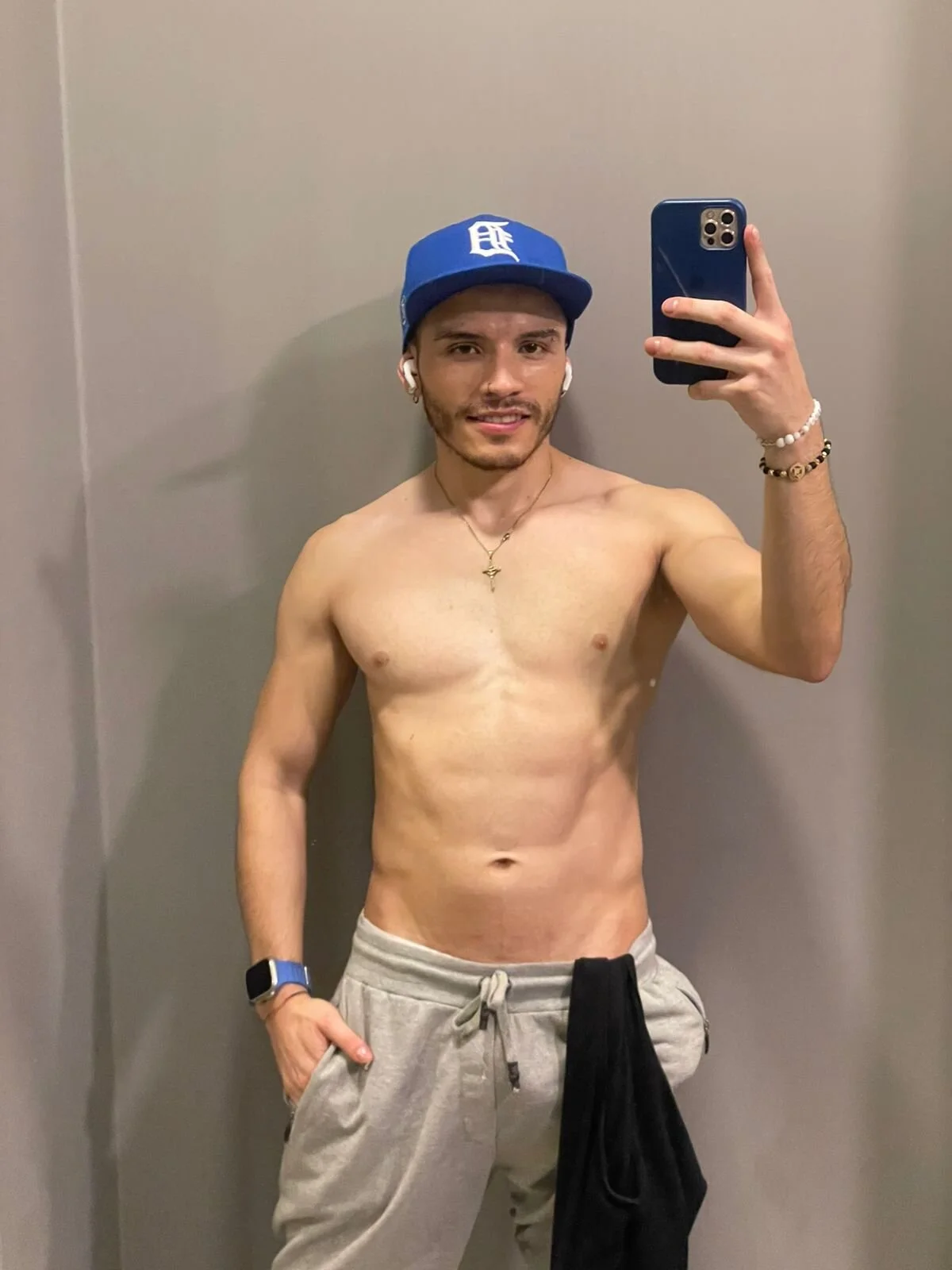 XXX Porn Photo of Nude liam_es 38