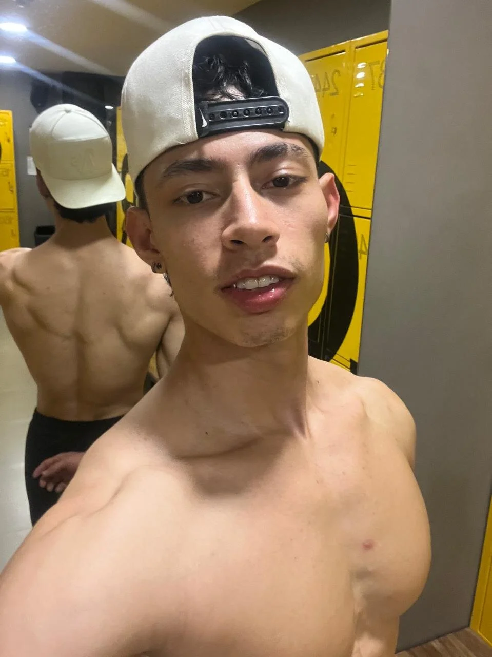 XXX Porn Photo of Nude jey_cox23 8