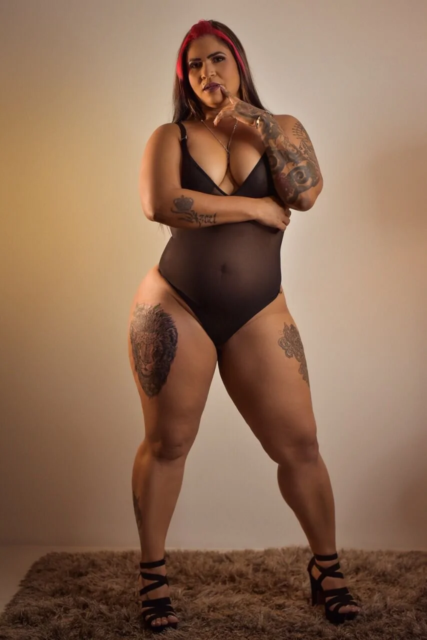 XXX Porn Photo of Nude esmeraldastrong 3
