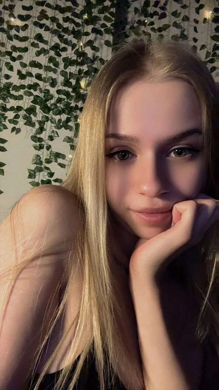 XXX Porn Photo of Nude Crazy_baby_fox 4