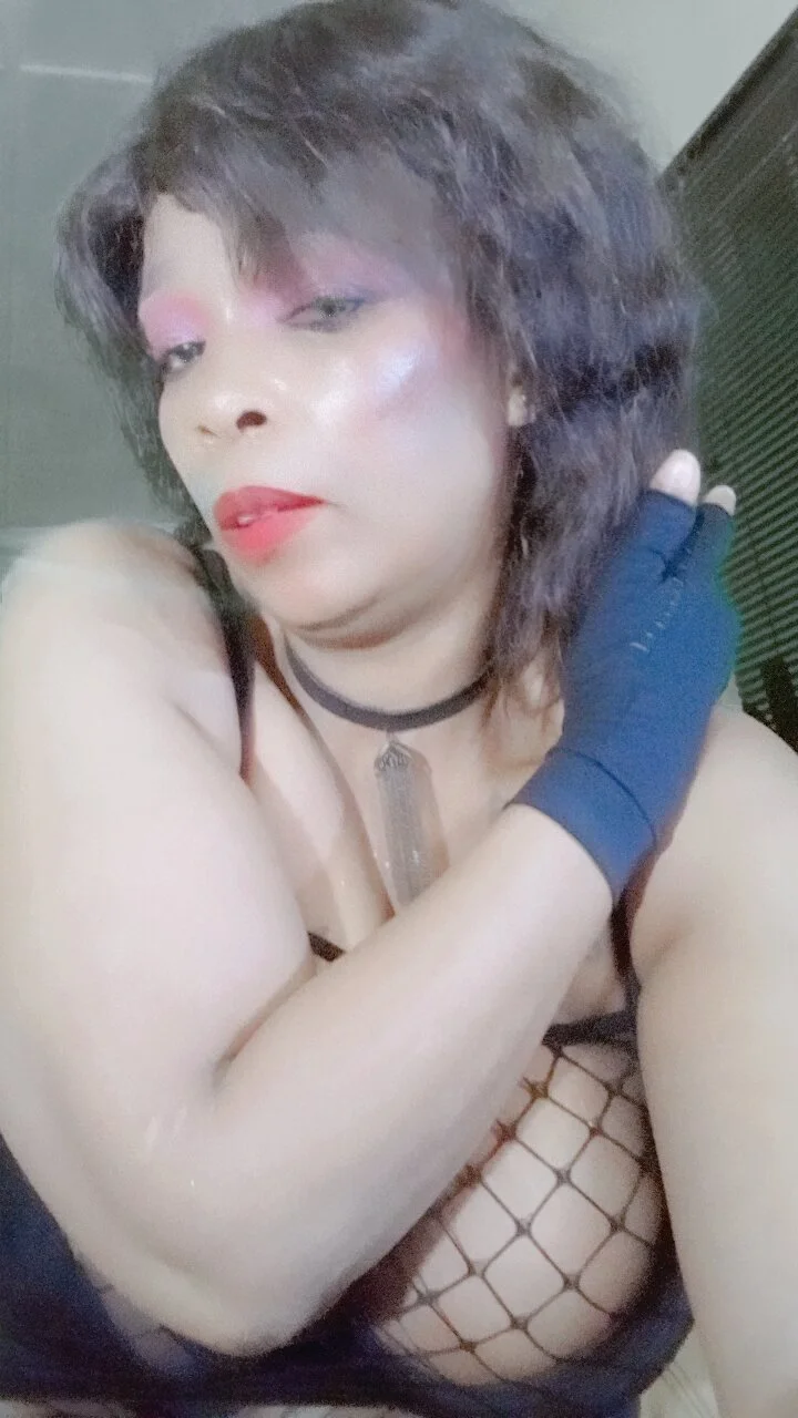 XXX Porn Photo of Nude Gucci_Bx 367