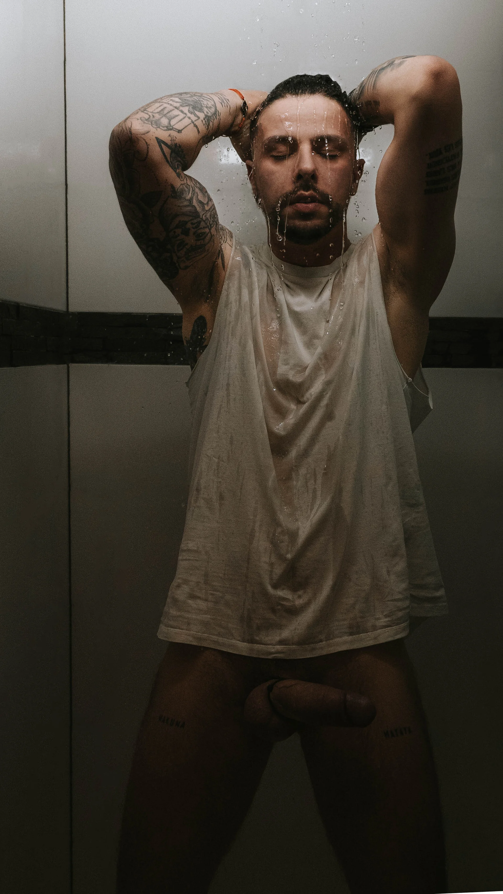 XXX Porn Photo of Nude monsieurguitsxxx 1