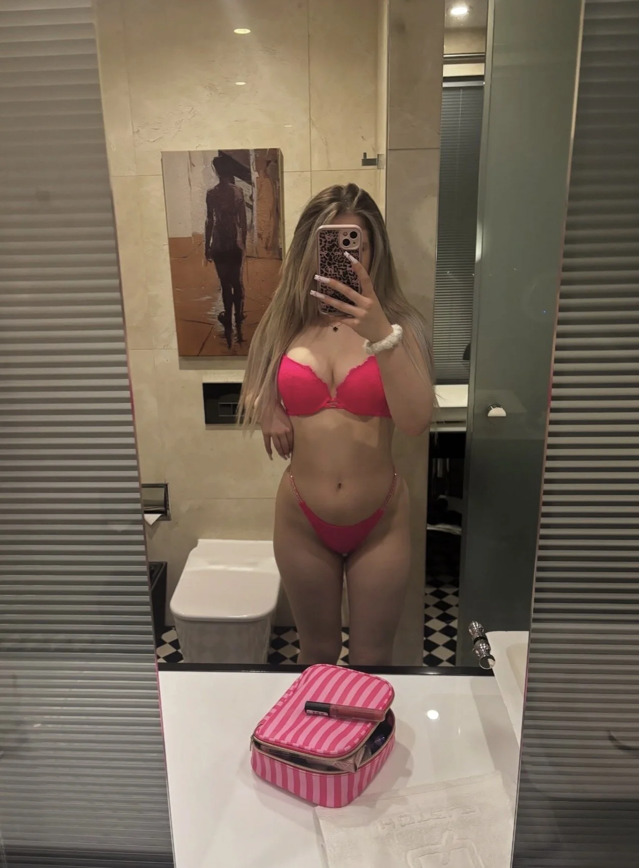 XXX Porn Photo of Nude Holly-Glamour 53