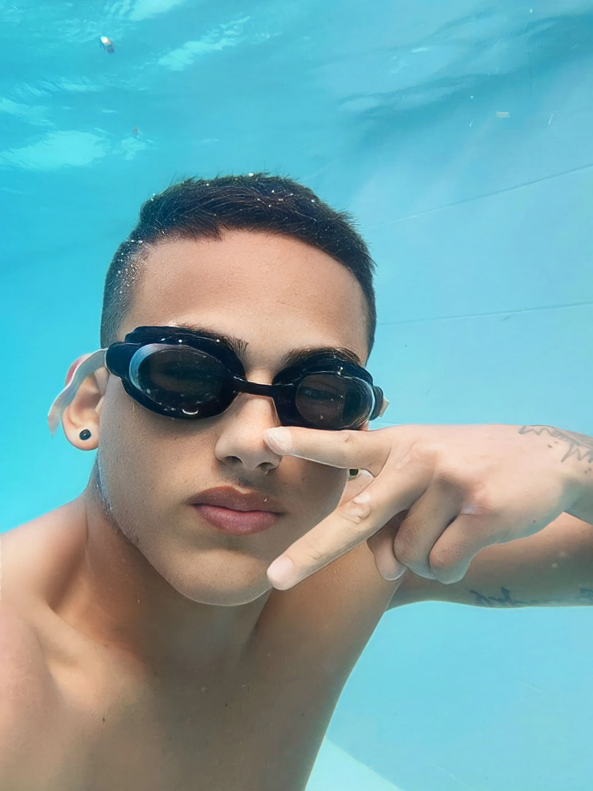 XXX Porn Photo of Nude Latino_Junge 15