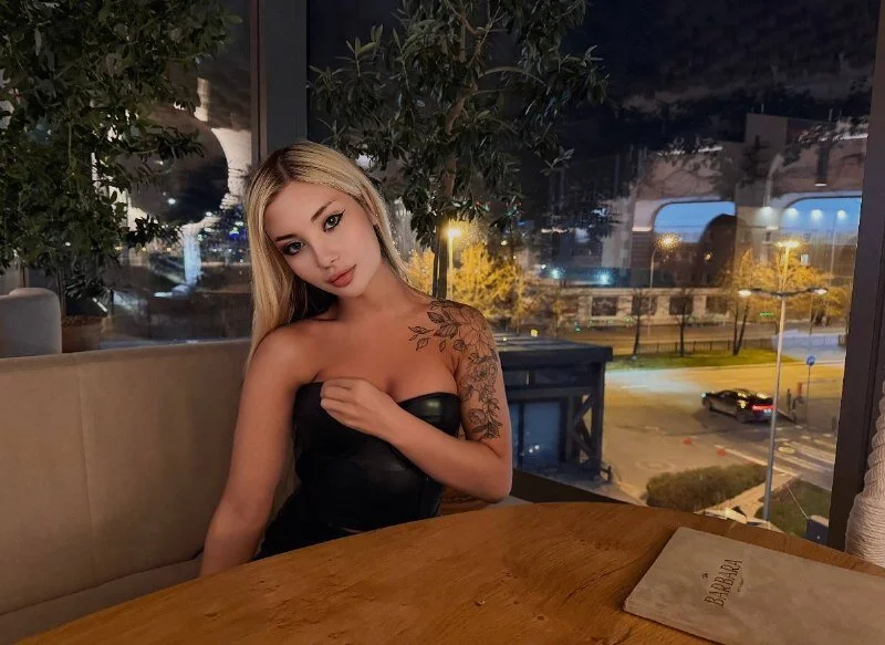 XXX Porn Photo of Nude MeganFoxyy21 19
