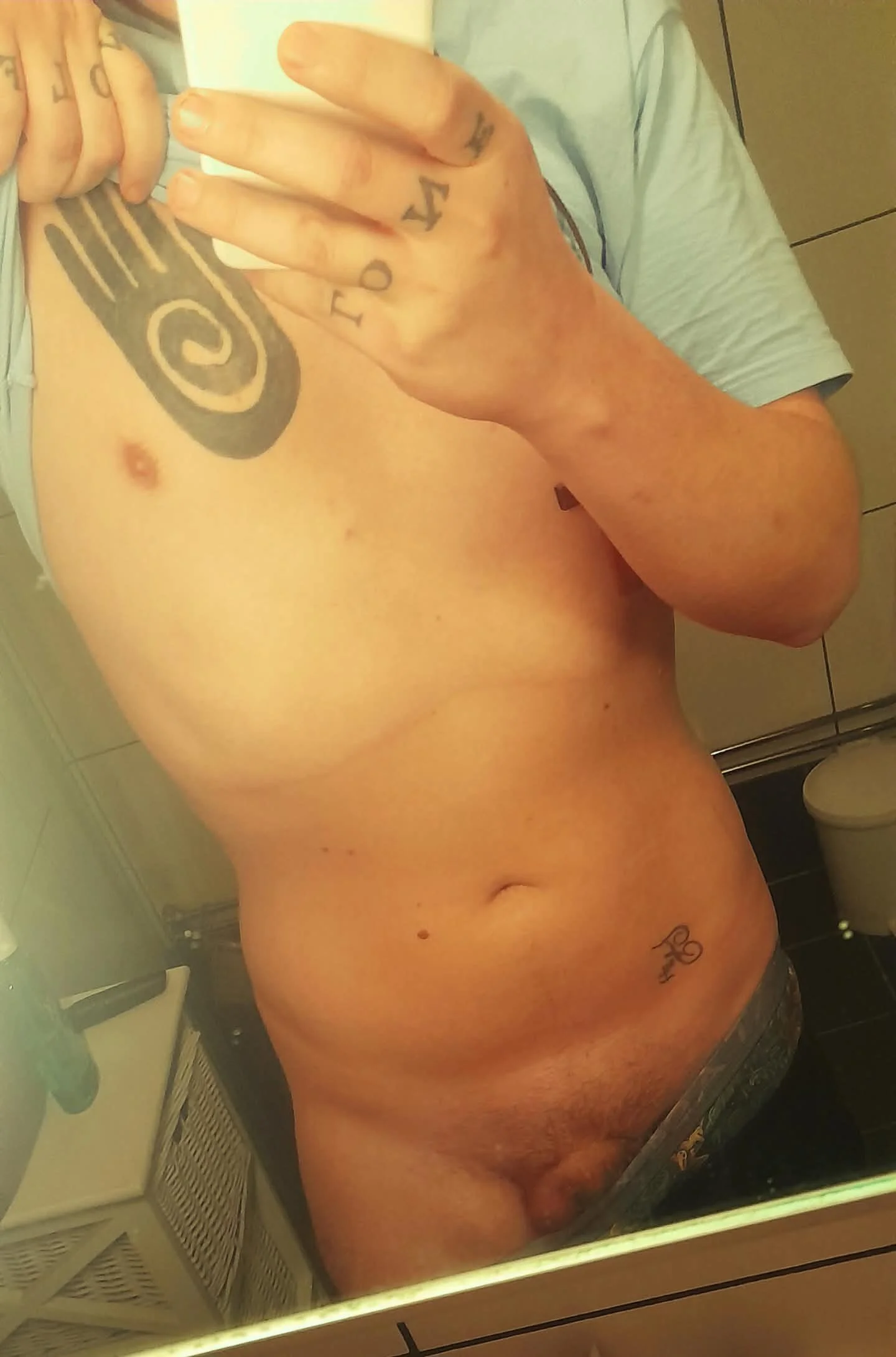 XXX Porn Photo of Nude Lookingyoung 5