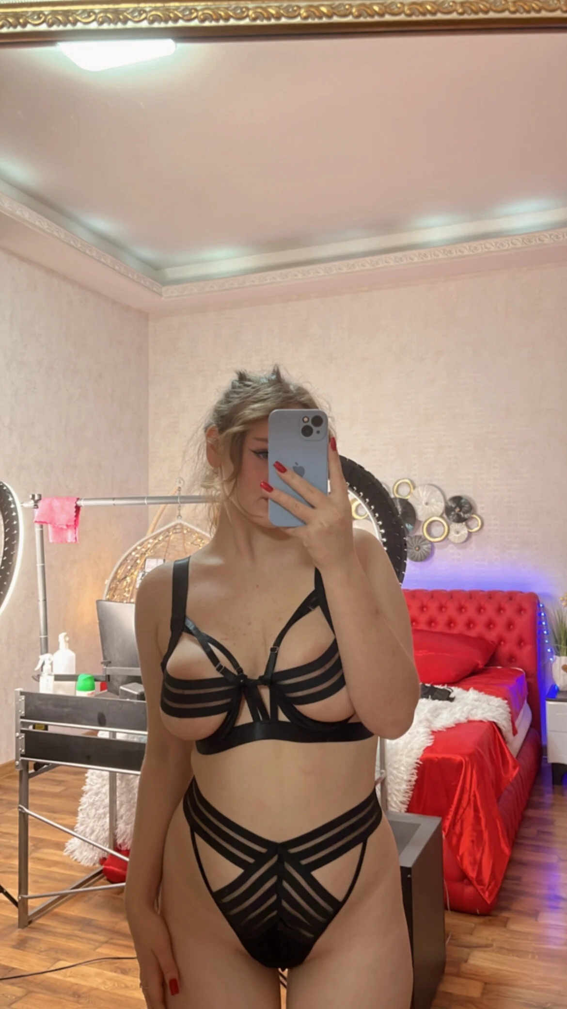 XXX Porn Photo of Nude LylaYeess 19