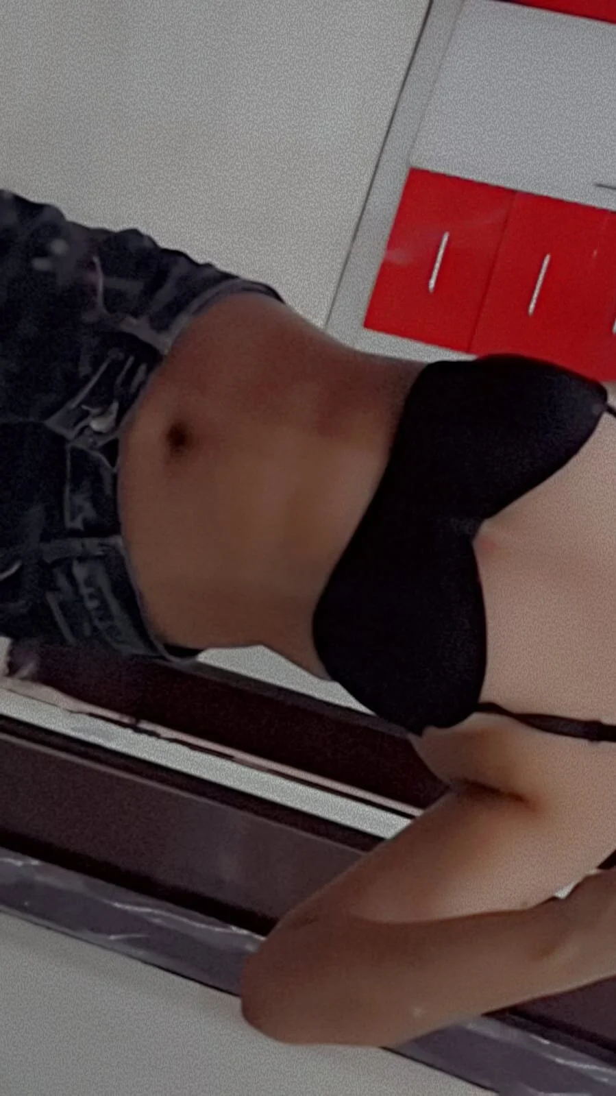 XXX Porn Photo of Nude urvashi_rai 4