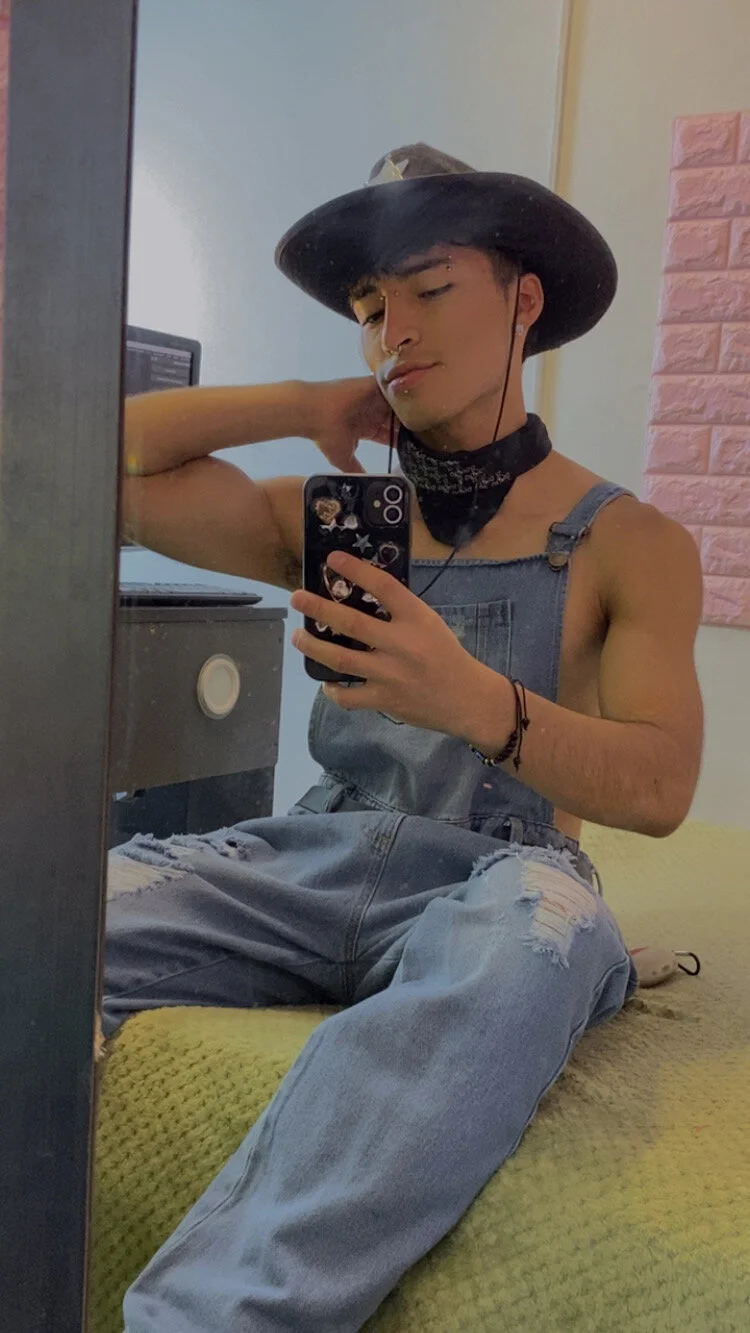 XXX Porn Photo of Nude dylan_fun18 25