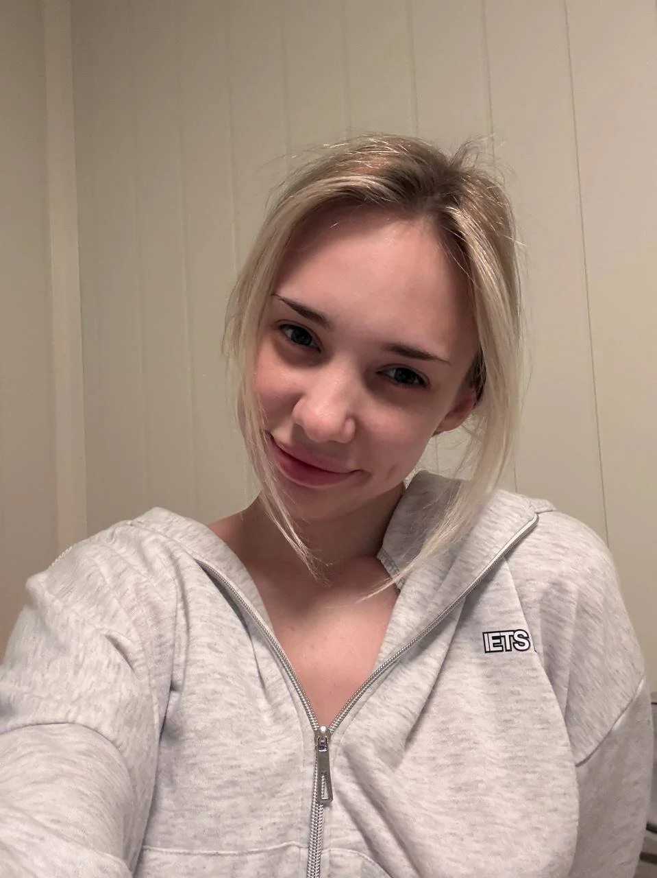 XXX Porn Photo of Nude OlyMayer 10