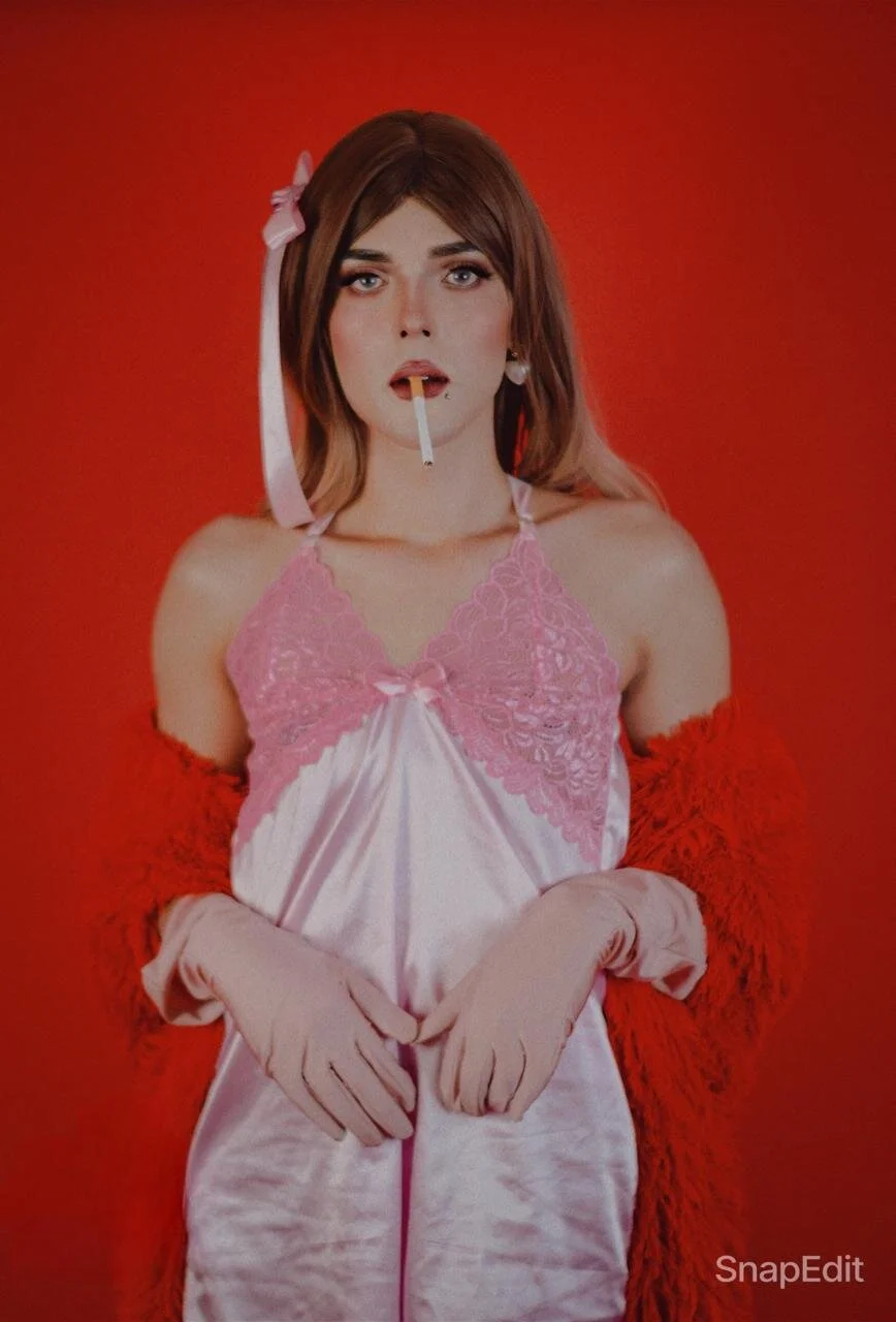 XXX Porn Photo of Nude billiesimons2 6