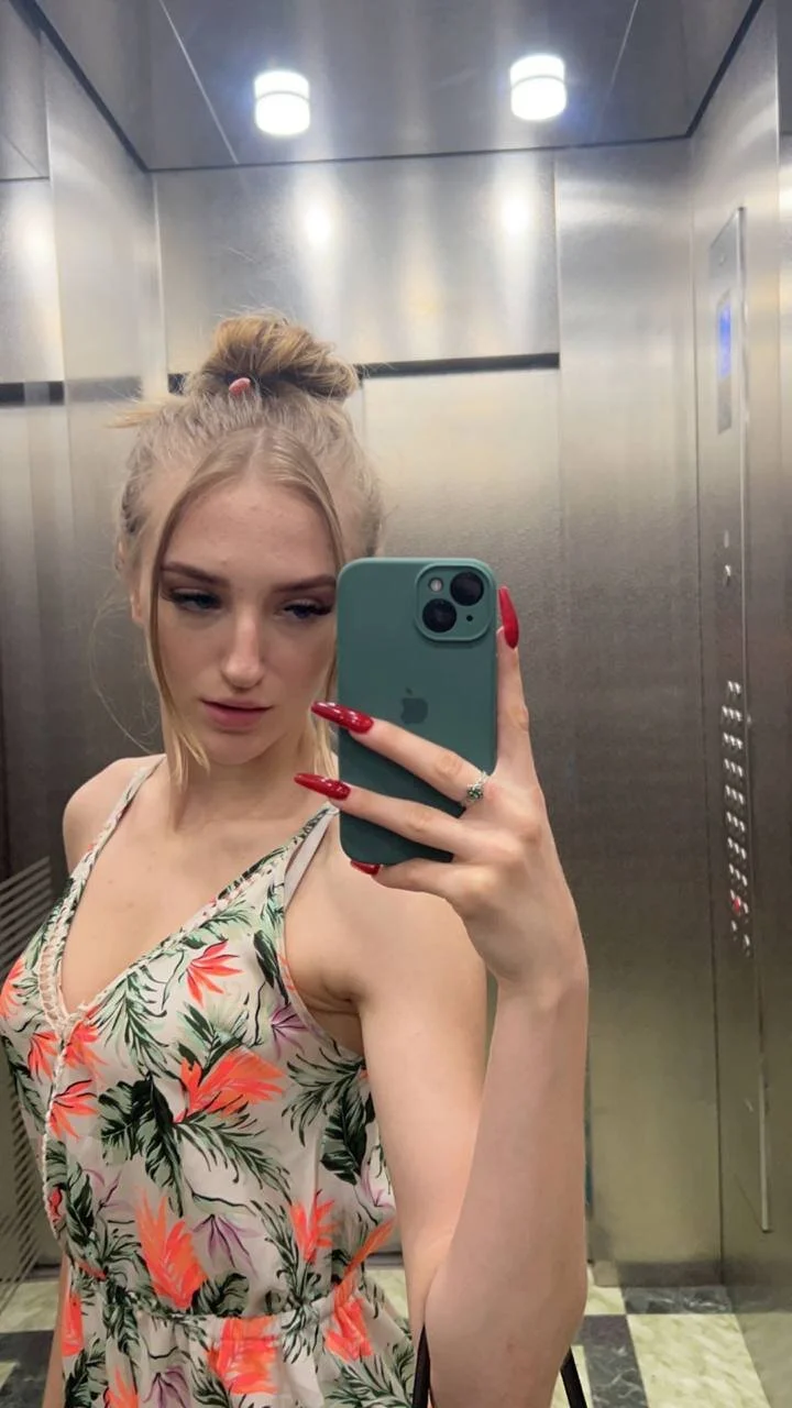 XXX Porn Photo of Nude Stacy_River 7