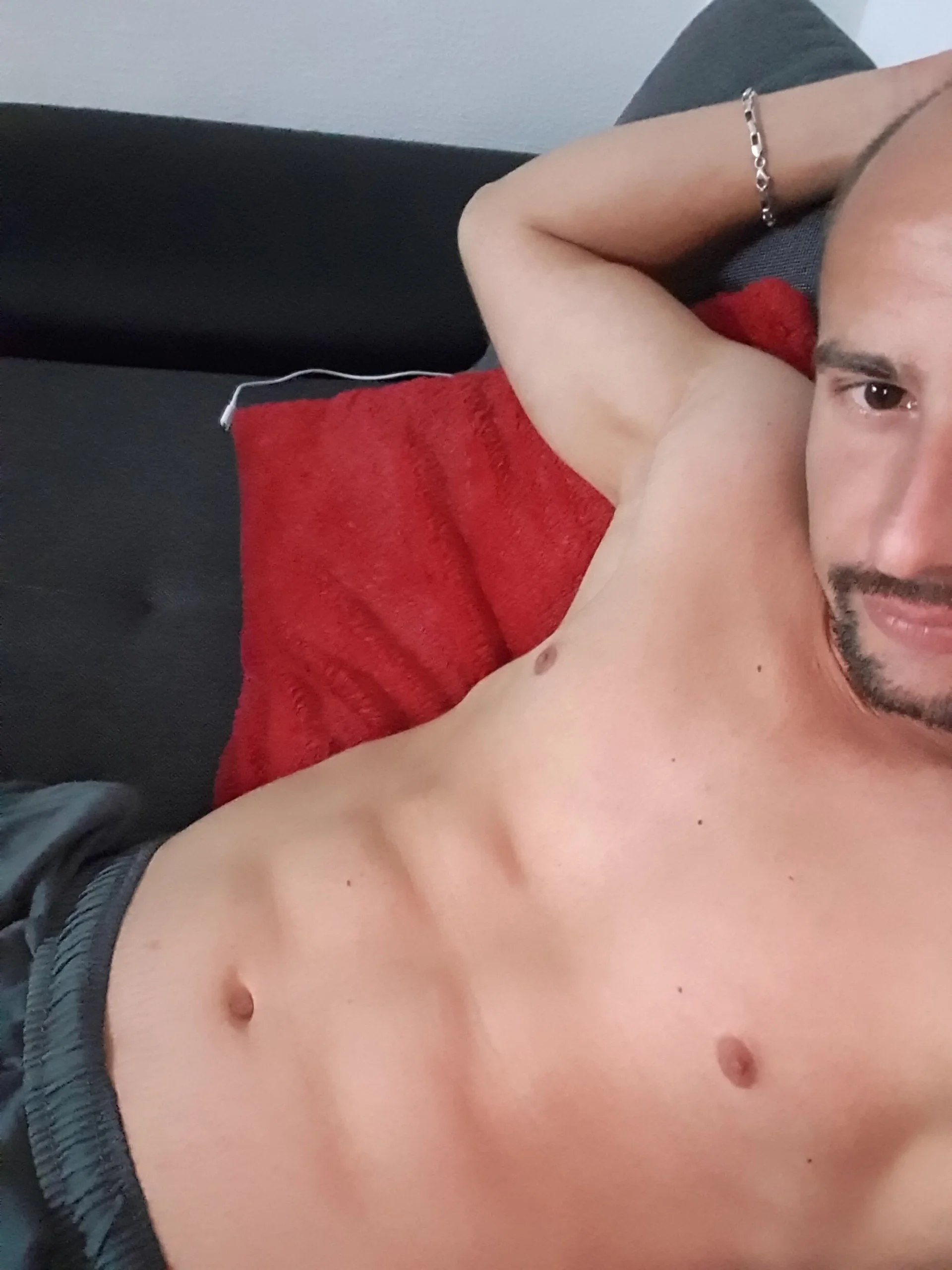 XXX Porn Photo of Nude Smileboy698 3