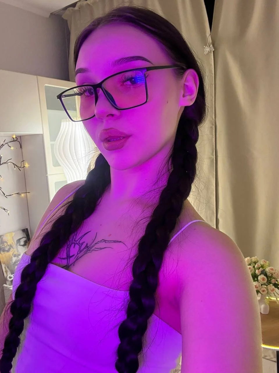 XXX Porn Photo of Nude RoxannRunk 2