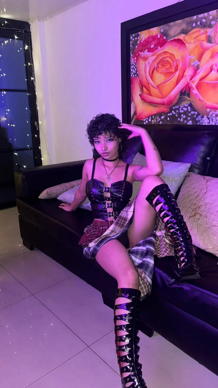 XXX Porn Photo of Nude DaniCollinn_ 24