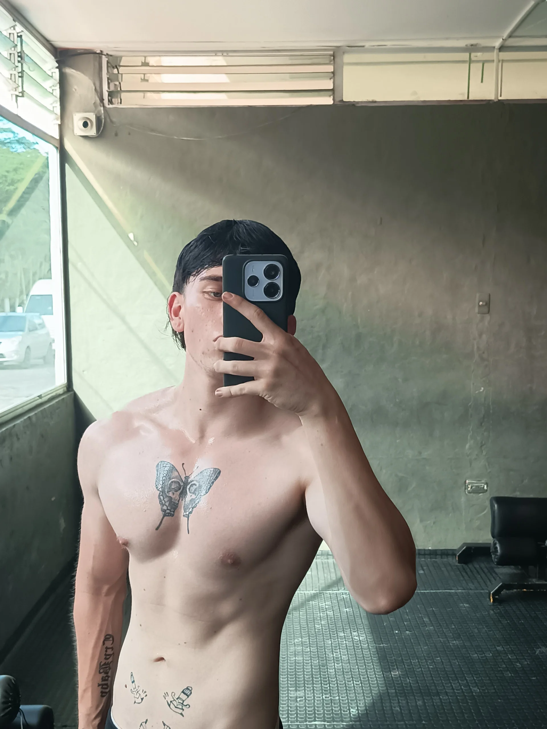 XXX Porn Photo of Nude Logan_sixxer 1