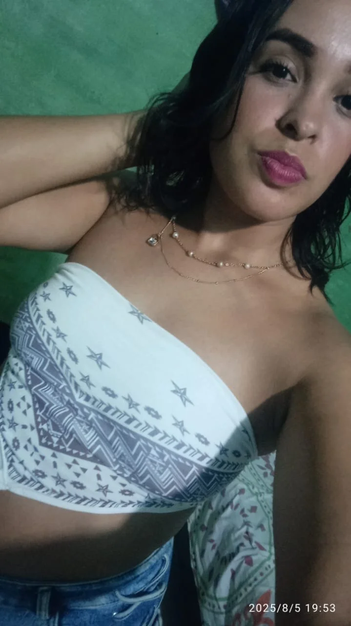XXX Porn Photo of Nude smallkarlakarla 3