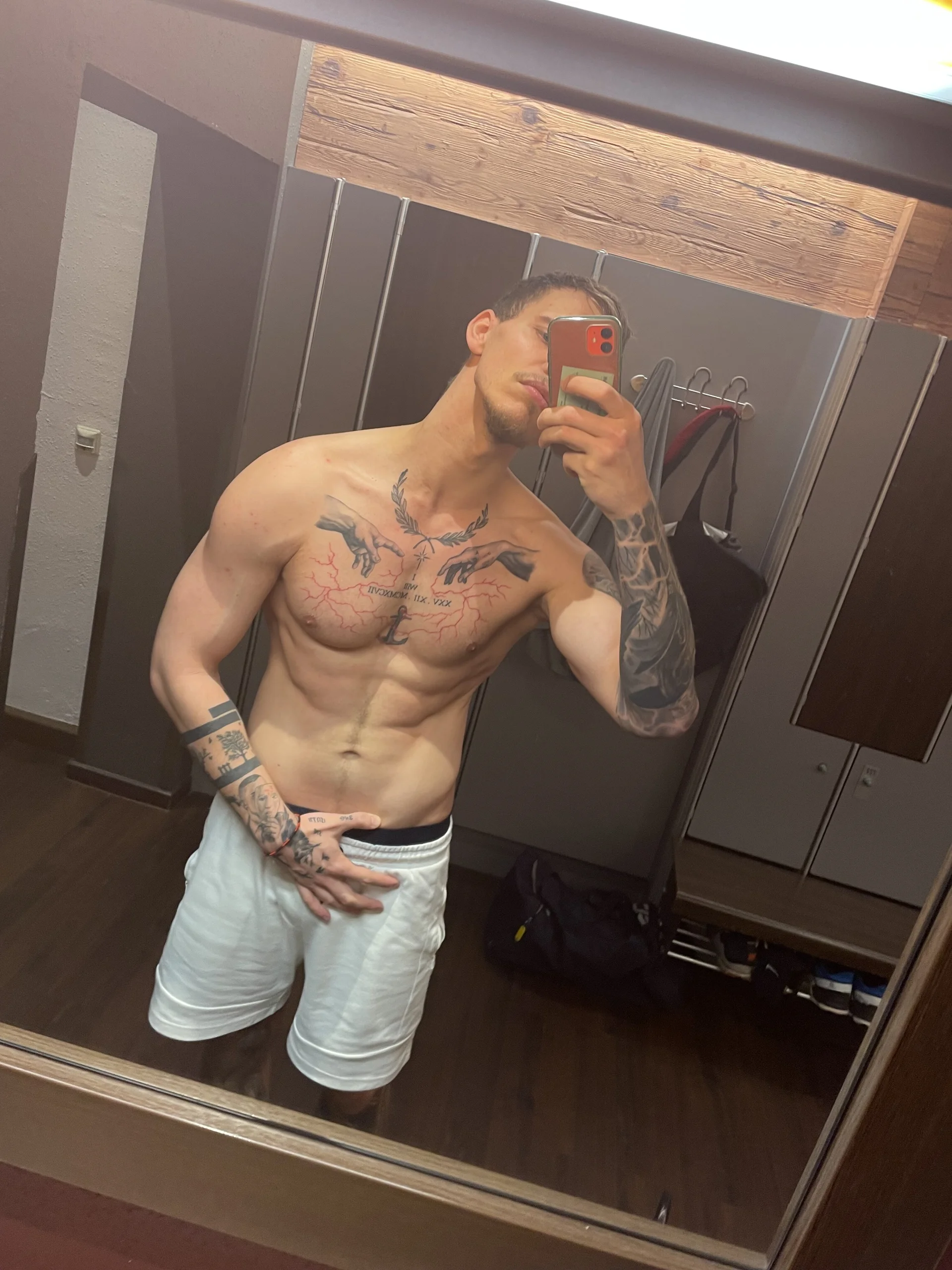 XXX Porn Photo of Nude MaskedTrainer_official 6