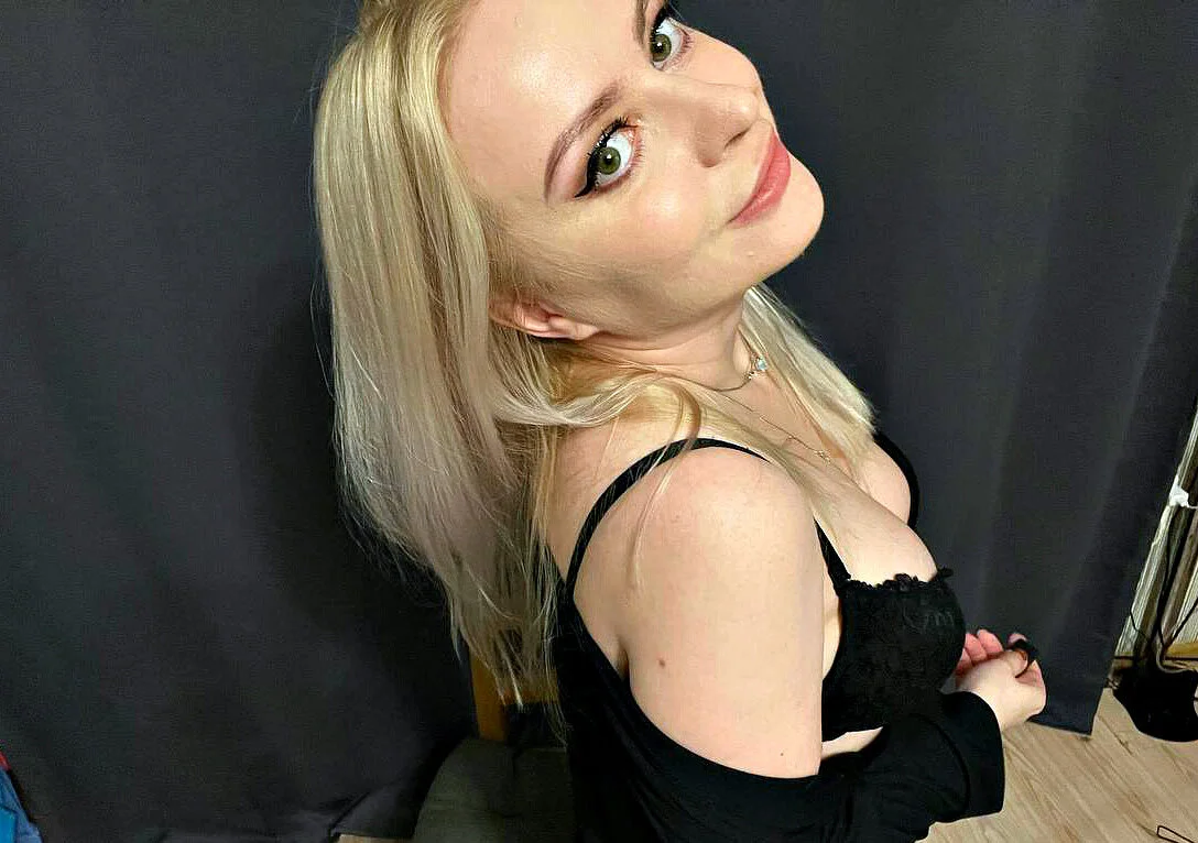 XXX Porn Photo of Nude Hotdreamhere 5
