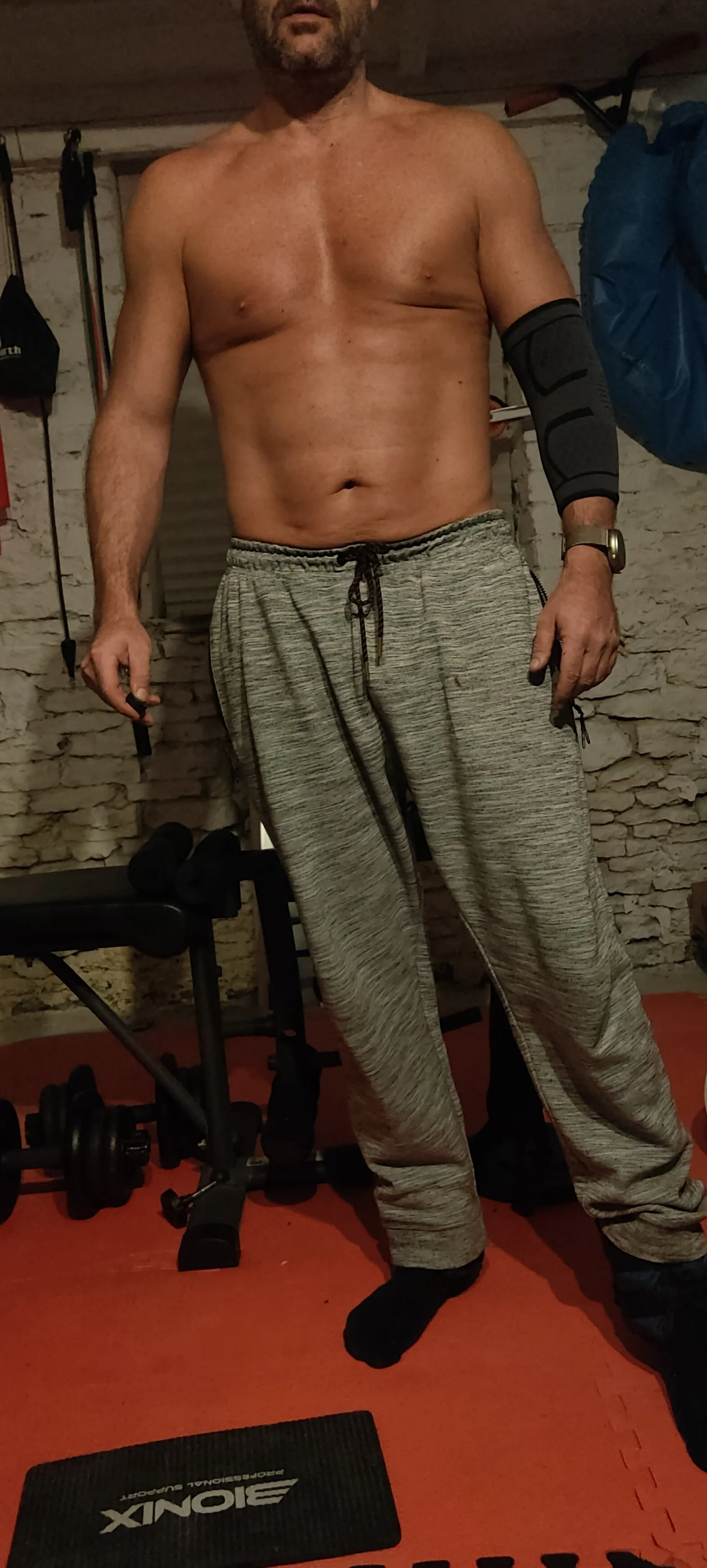 XXX Porn Photo of Nude rob2810 3